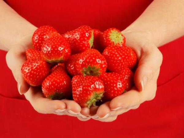 Wie viele Erdbeeren und Kirschen darf man am Tag essen? Wie viele Erdbeeren und Kirschen darf man am Tag essen?